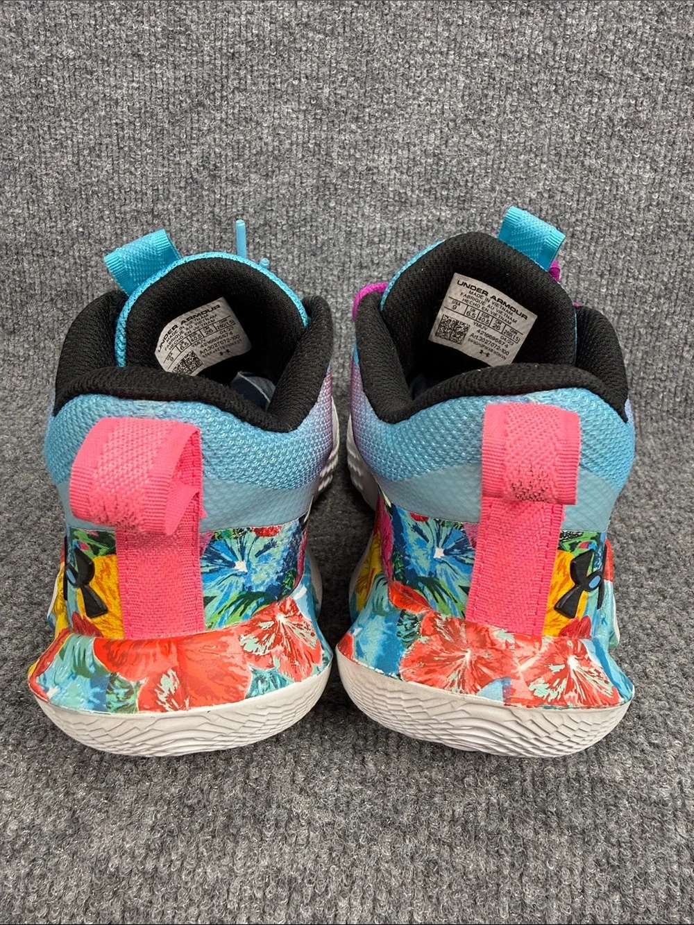 Under Armour Breakthrough 3 Flow Basketball Shoes Women’s Size 9